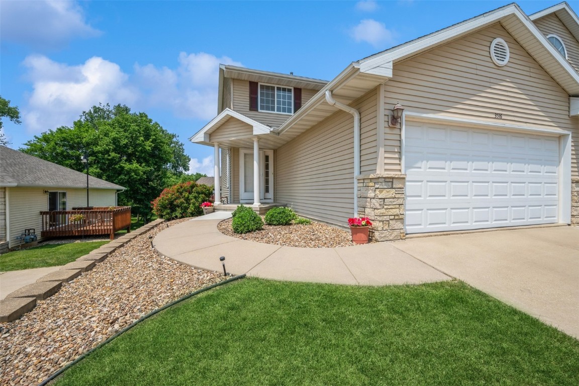 3516 Stoneview Circle Cedar Rapids IA 52404