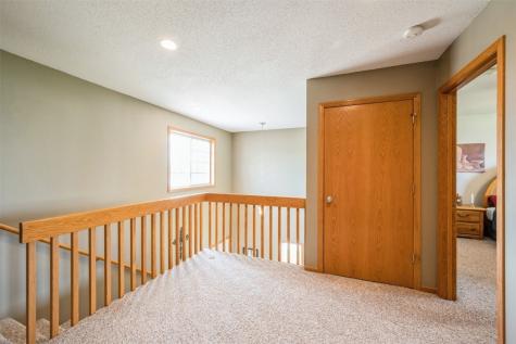 3516 Stoneview Circle Cedar Rapids IA 52404