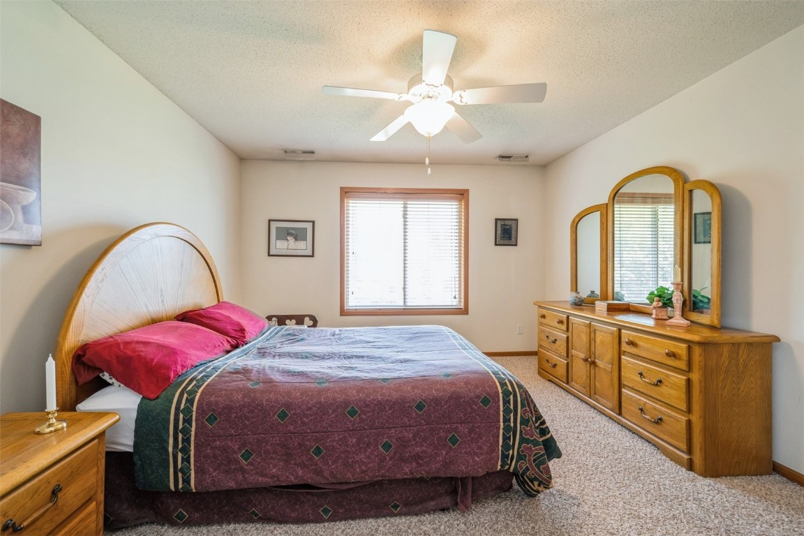 3516 Stoneview Circle Cedar Rapids IA 52404