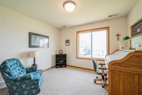 3516 Stoneview Circle Cedar Rapids IA 52404