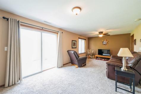 3516 Stoneview Circle Cedar Rapids IA 52404