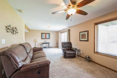 3516 Stoneview Circle Cedar Rapids IA 52404