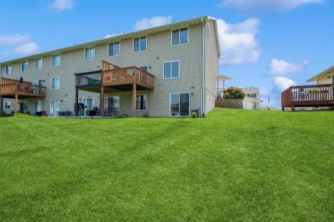 3516 Stoneview Circle Cedar Rapids IA 52404