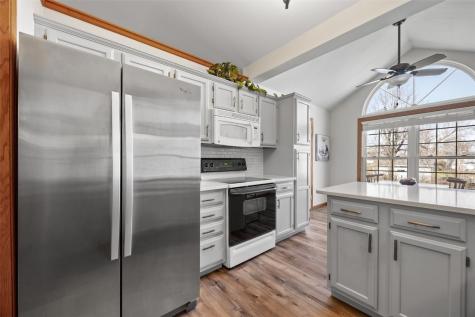 4285 Westchester Drive NE Cedar Rapids IA 52402