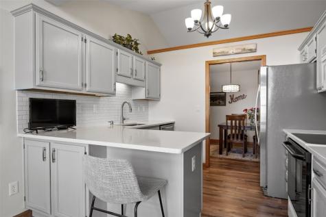 4285 Westchester Drive NE Cedar Rapids IA 52402