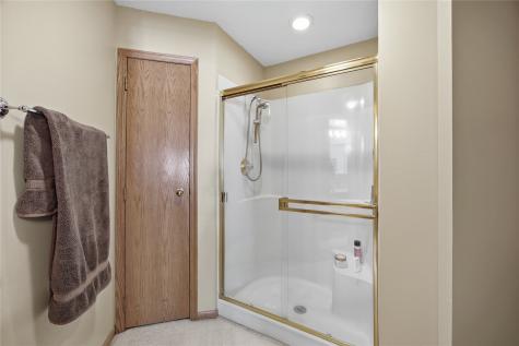 4325 Westchester Drive NE Cedar Rapids IA 52402