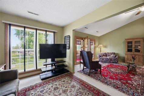 4325 Westchester Drive NE Cedar Rapids IA 52402