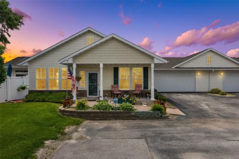 1333 Tower Lane NE Cedar Rapids IA 52402