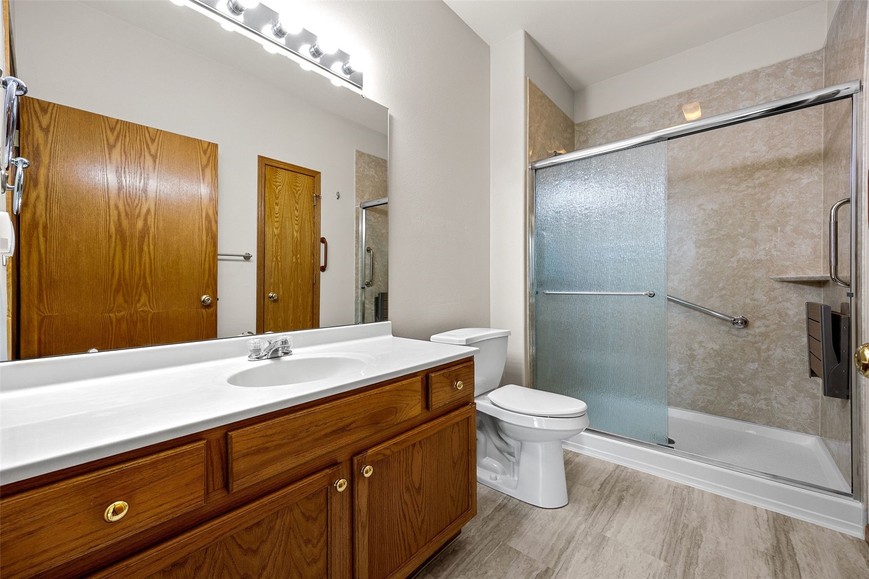 1333 Tower Lane NE Cedar Rapids IA 52402