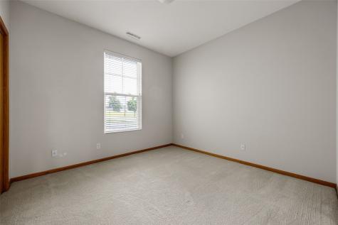 1333 Tower Lane NE Cedar Rapids IA 52402