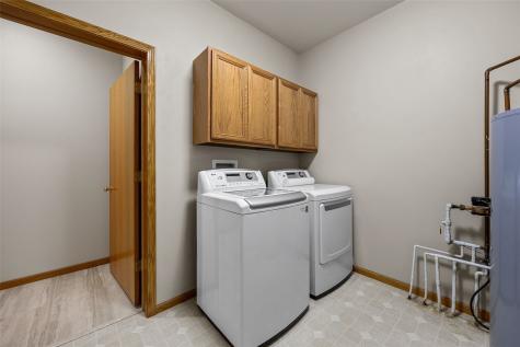 1333 Tower Lane NE Cedar Rapids IA 52402