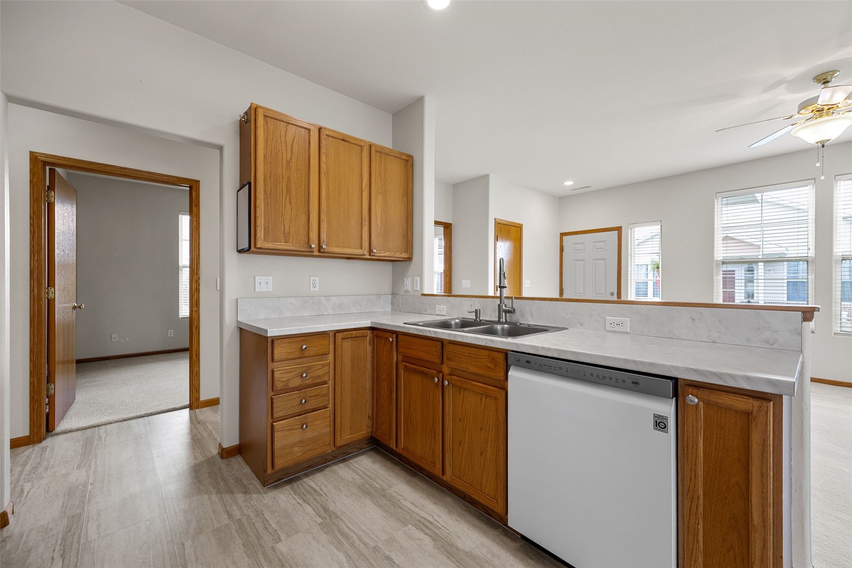 1333 Tower Lane NE Cedar Rapids IA 52402