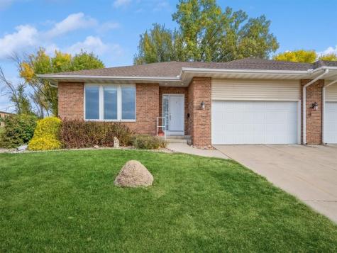 1528 Bilgarie Court NE Cedar Rapids IA 52402