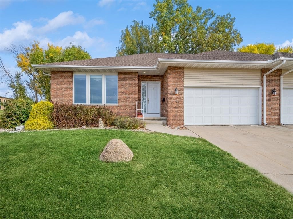 1528 Bilgarie Court NE Cedar Rapids IA 52402