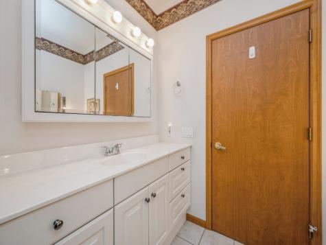 1528 Bilgarie Court NE Cedar Rapids IA 52402
