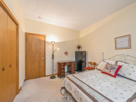 1528 Bilgarie Court NE Cedar Rapids IA 52402