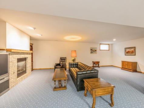 1528 Bilgarie Court NE Cedar Rapids IA 52402