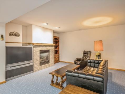 1528 Bilgarie Court NE Cedar Rapids IA 52402