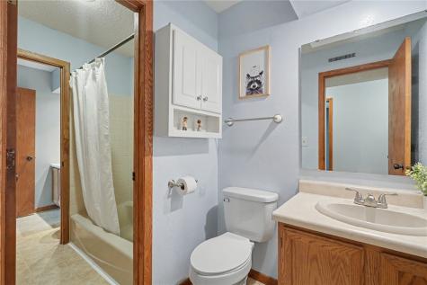 2050 Holiday Road Coralville IA 52241