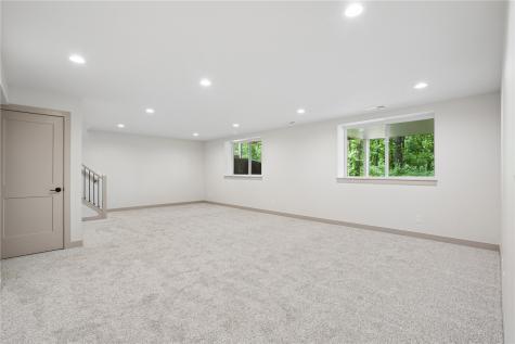 675 Maclan Court Iowa City IA 52246