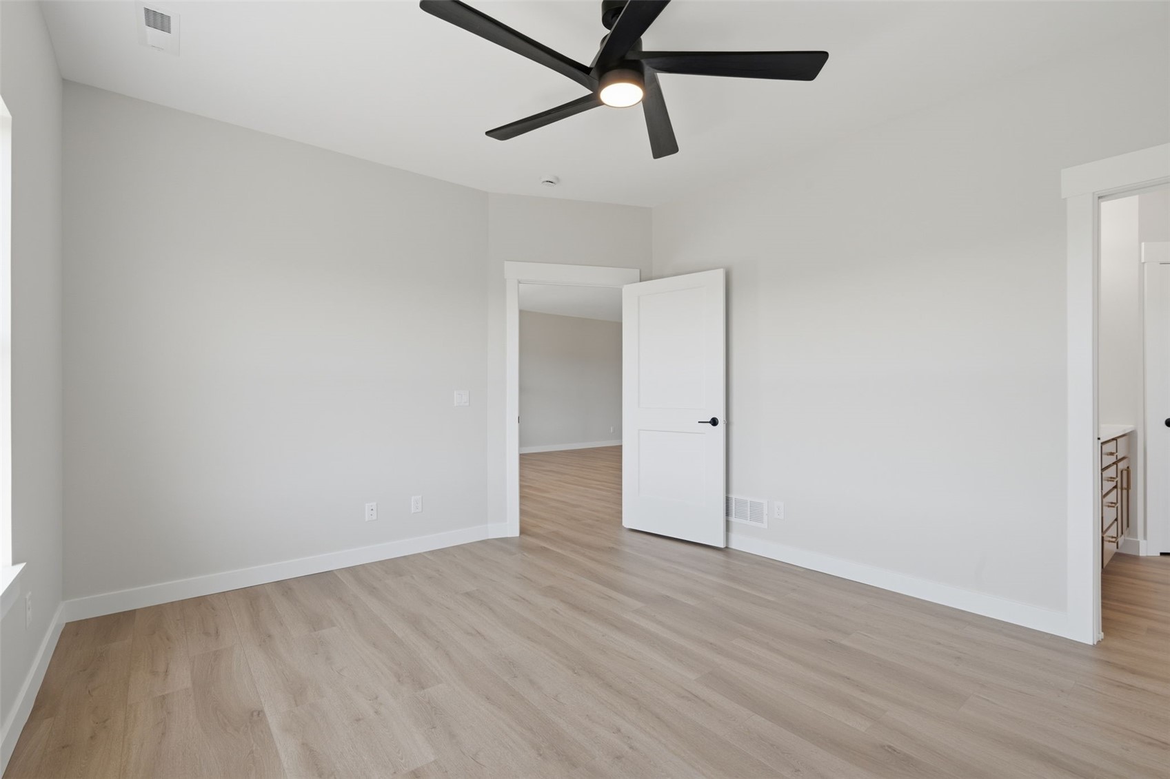 325 Dutch Drive Robins IA 52328