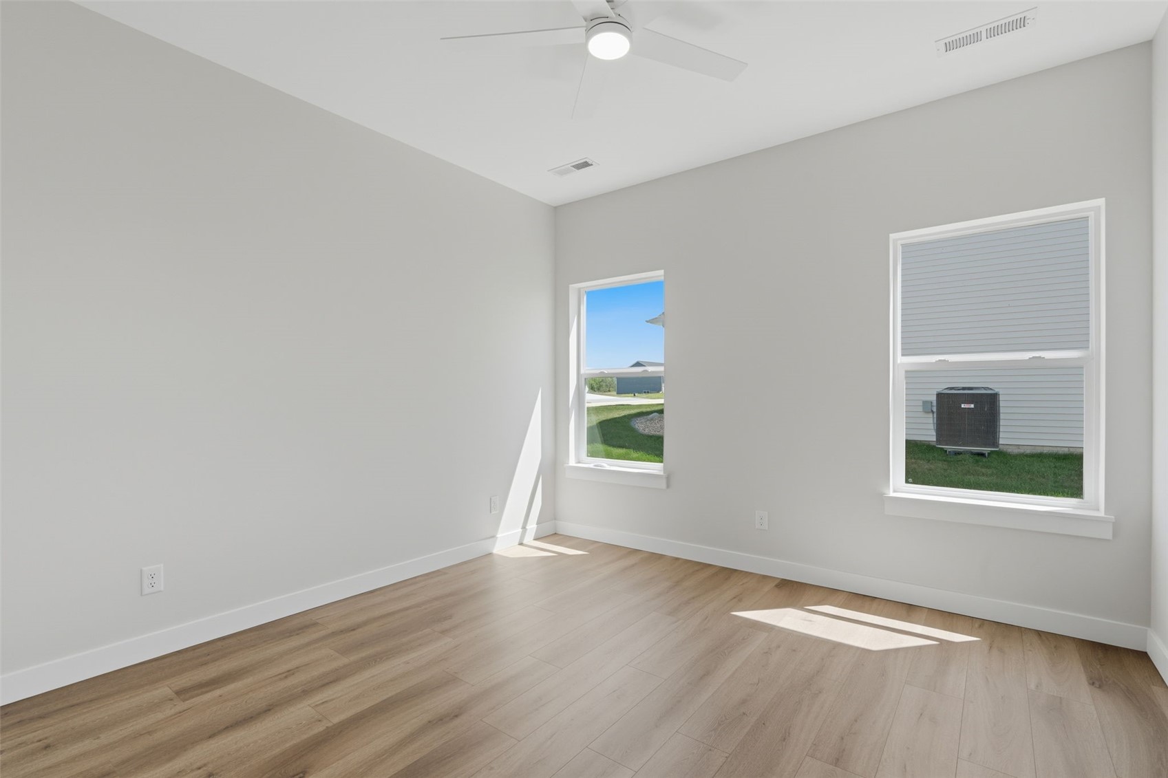 325 Dutch Drive Robins IA 52328