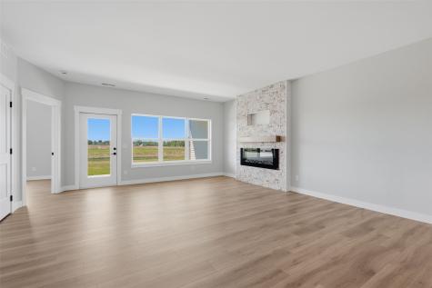 325 Dutch Drive Robins IA 52328