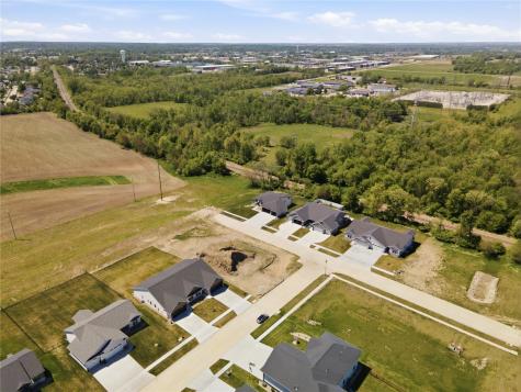 325 Dutch Drive Robins IA 52328