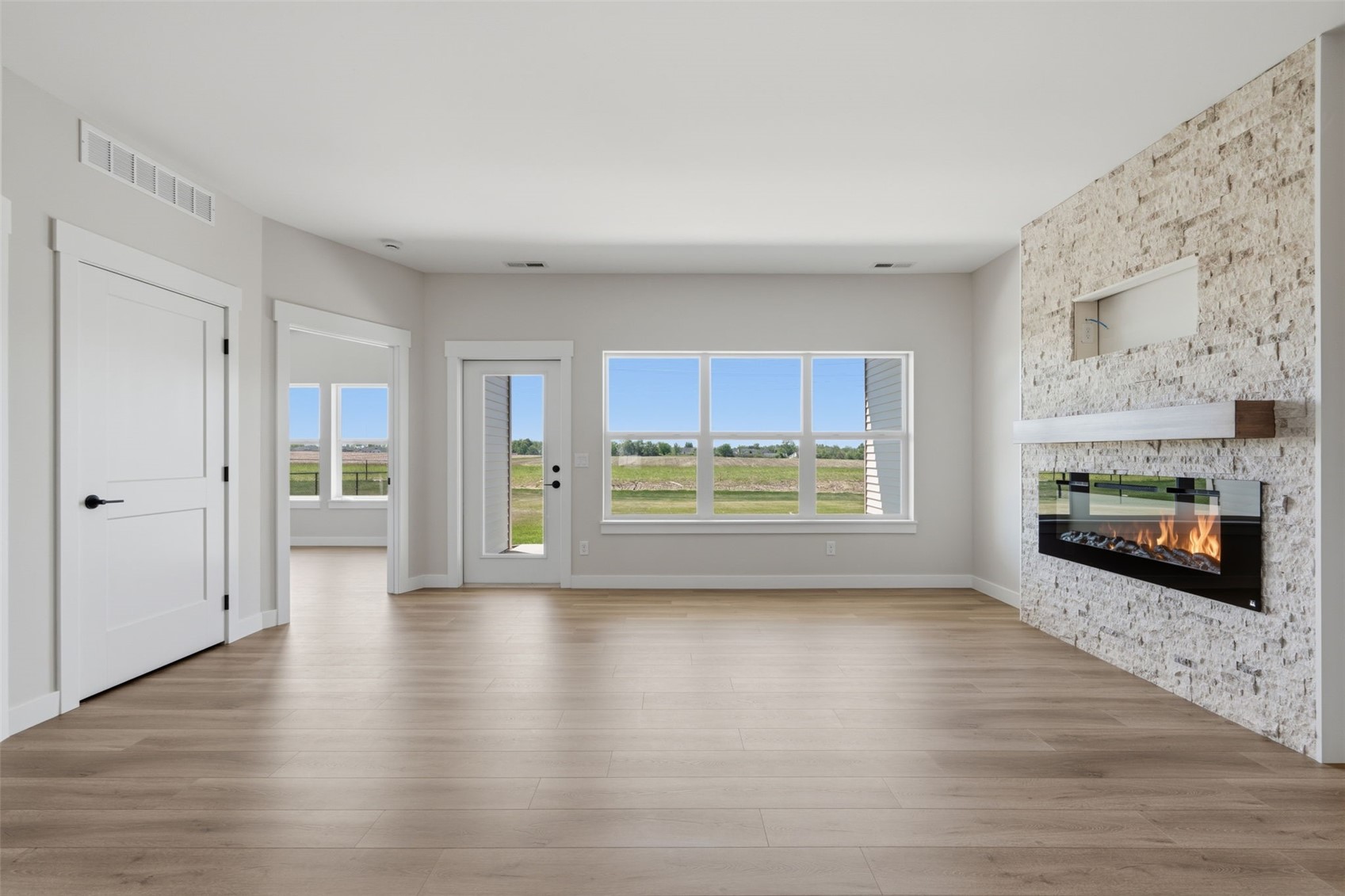 325 Dutch Drive Robins IA 52328