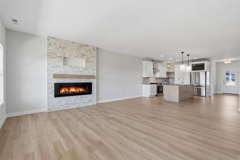 325 Dutch Drive Robins IA 52328