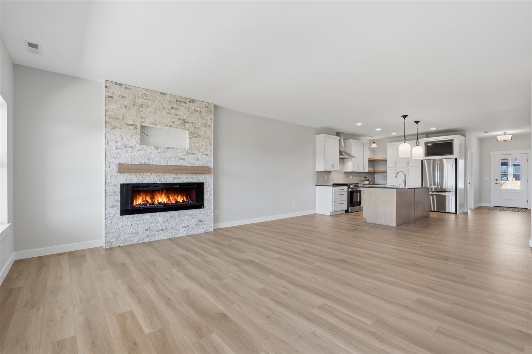 325 Dutch Drive Robins IA 52328