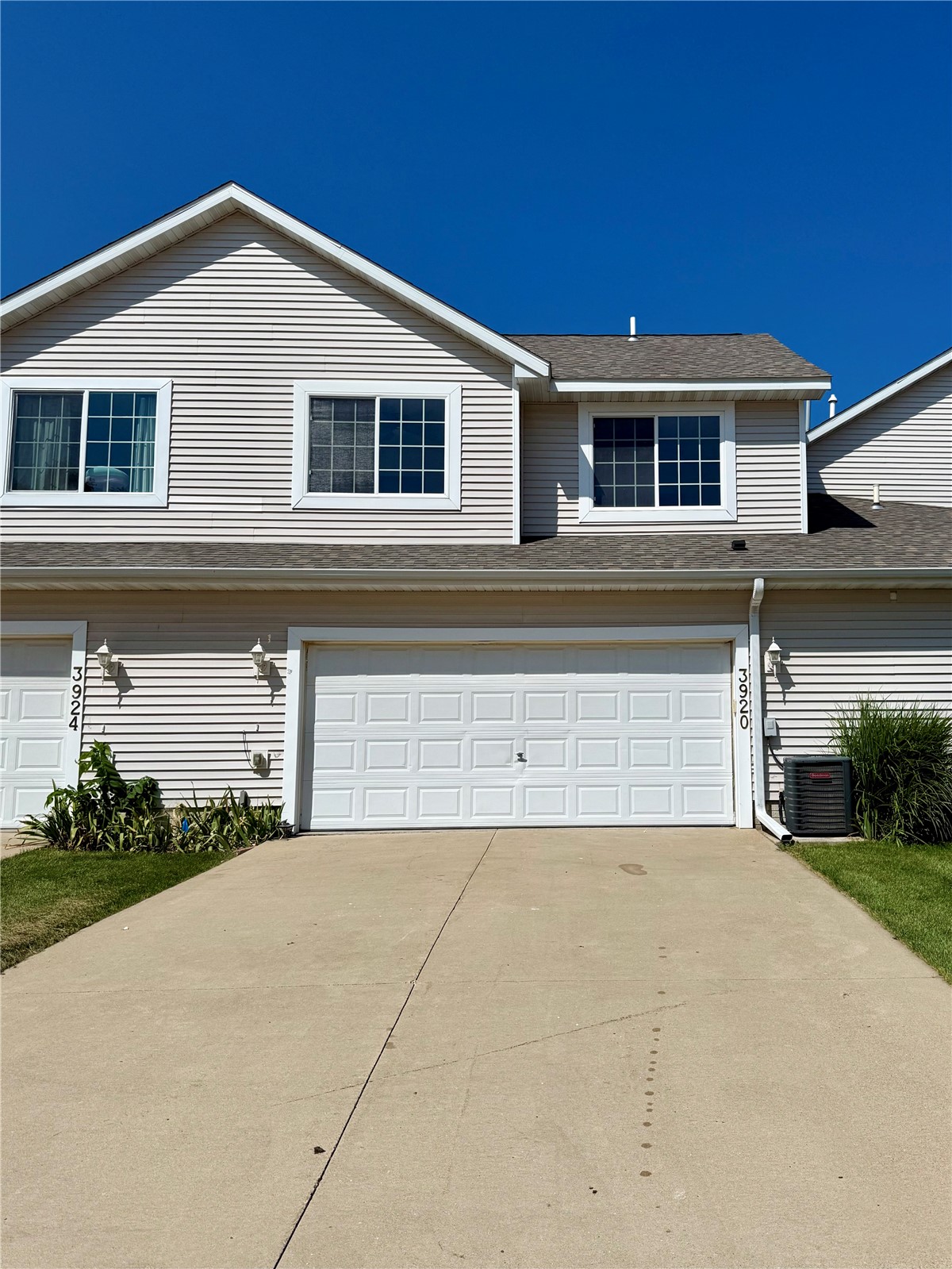 3920 SW Waterview Court SW Cedar Rapids IA 52404