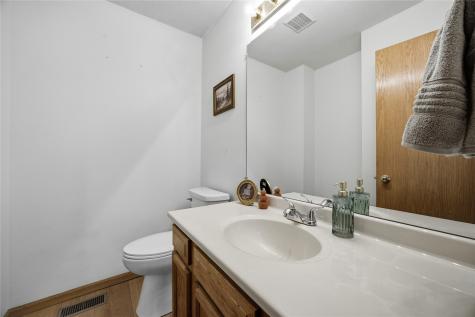 3920 Waterview Court SW Cedar Rapids IA 52404