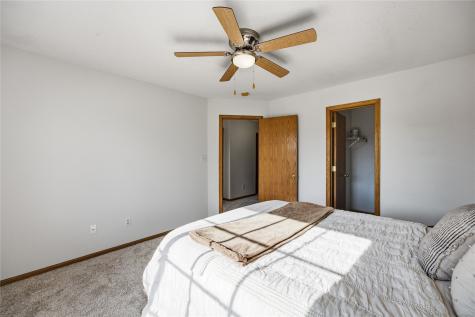 3920 Waterview Court SW Cedar Rapids IA 52404