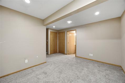 3920 Waterview Court SW Cedar Rapids IA 52404