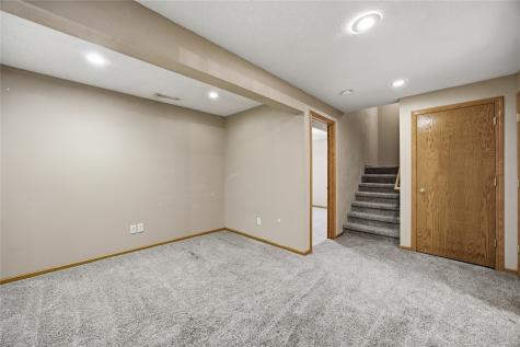3920 Waterview Court SW Cedar Rapids IA 52404