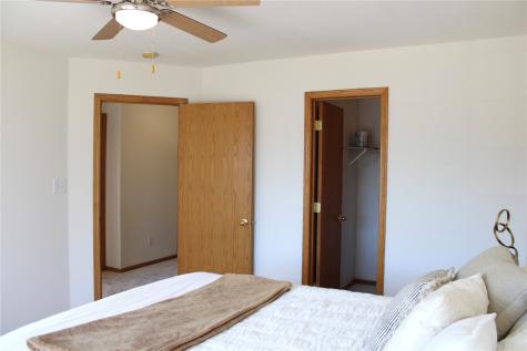 3920 SW Waterview Court SW Cedar Rapids IA 52404