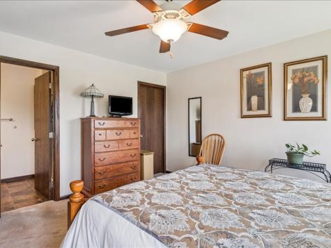 550 Meadow Oak Circle Fairfax IA 52228