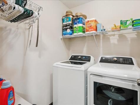 550 Meadow Oak Circle Fairfax IA 52228