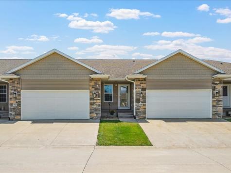 550 Meadow Oak Circle Fairfax IA 52228