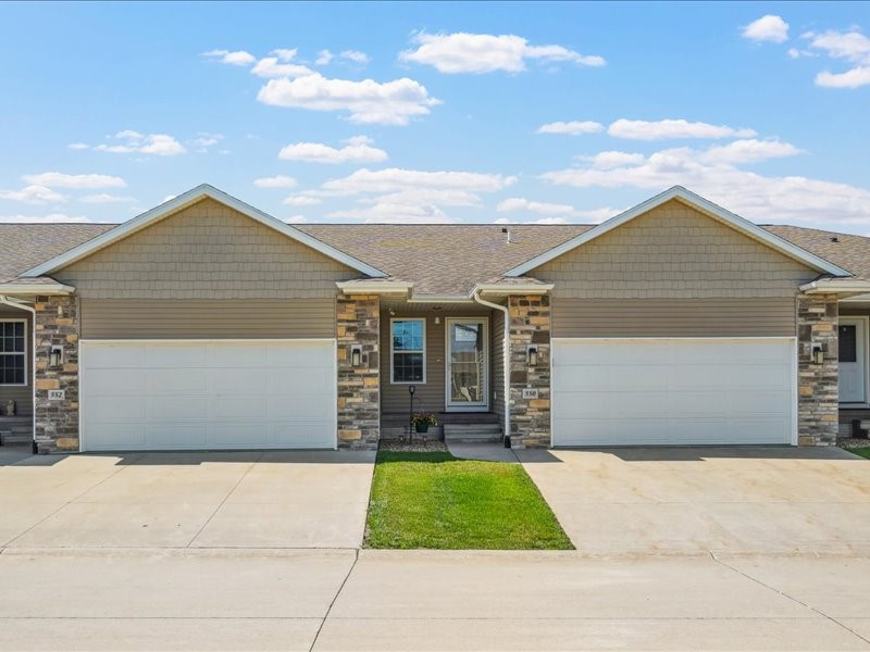 550 Meadow Oak Circle Fairfax IA 52228