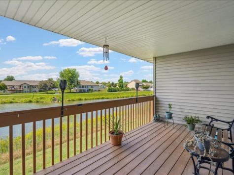 550 Meadow Oak Circle Fairfax IA 52228