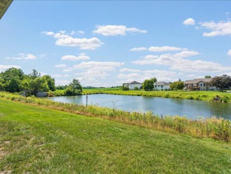 550 Meadow Oak Circle Fairfax IA 52228