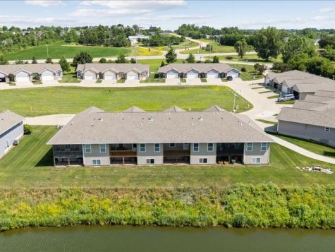 550 Meadow Oak Circle Fairfax IA 52228