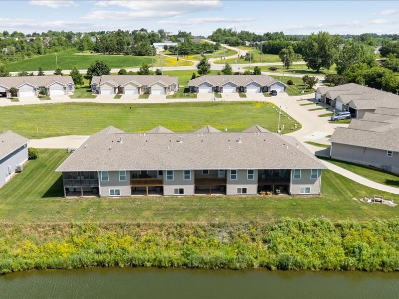 550 Meadow Oak Circle Fairfax IA 52228