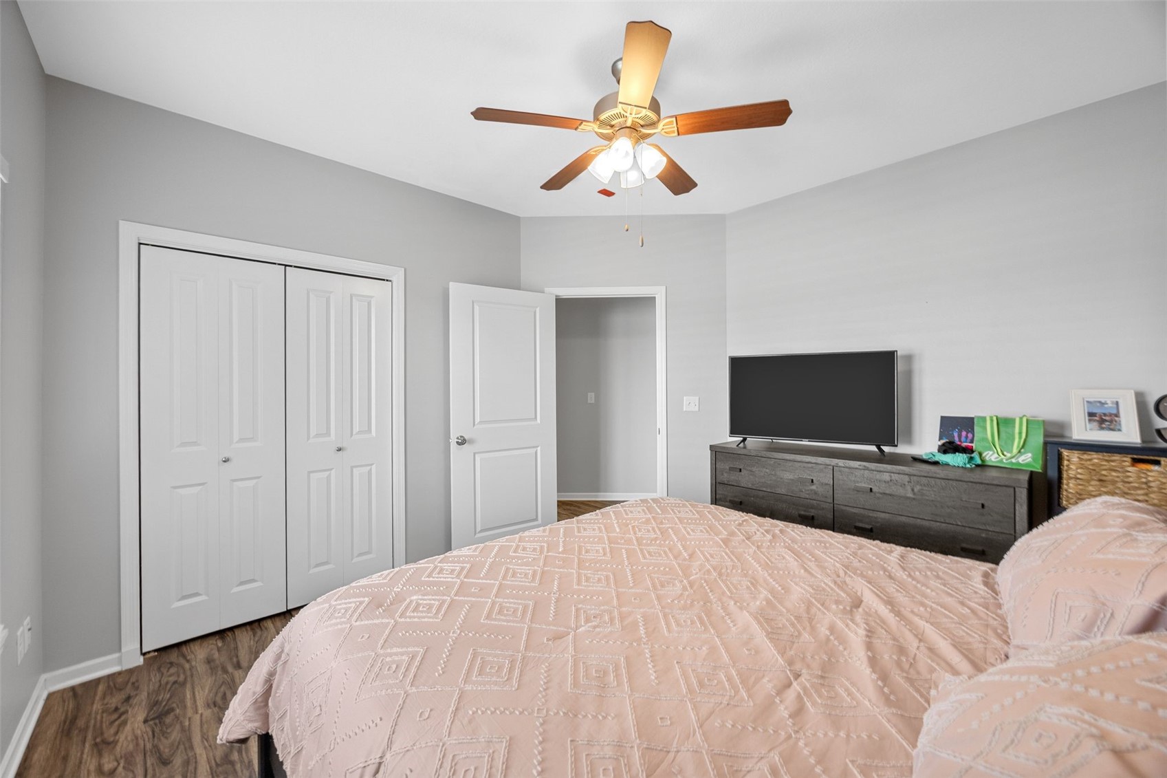 1092 Walnut Avenue Riverside IA 52327