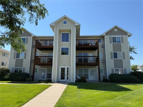 6615 Creekside Drive NE Cedar Rapids IA 52402
