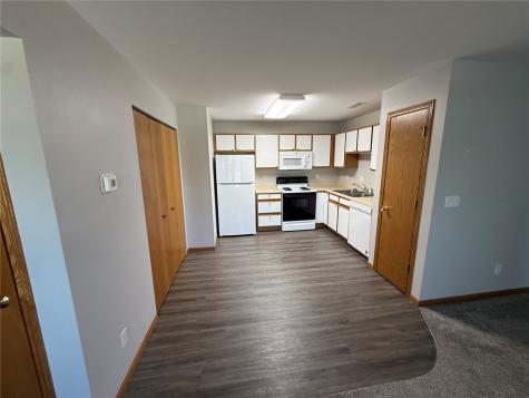 6615 Creekside Drive NE Cedar Rapids IA 52402