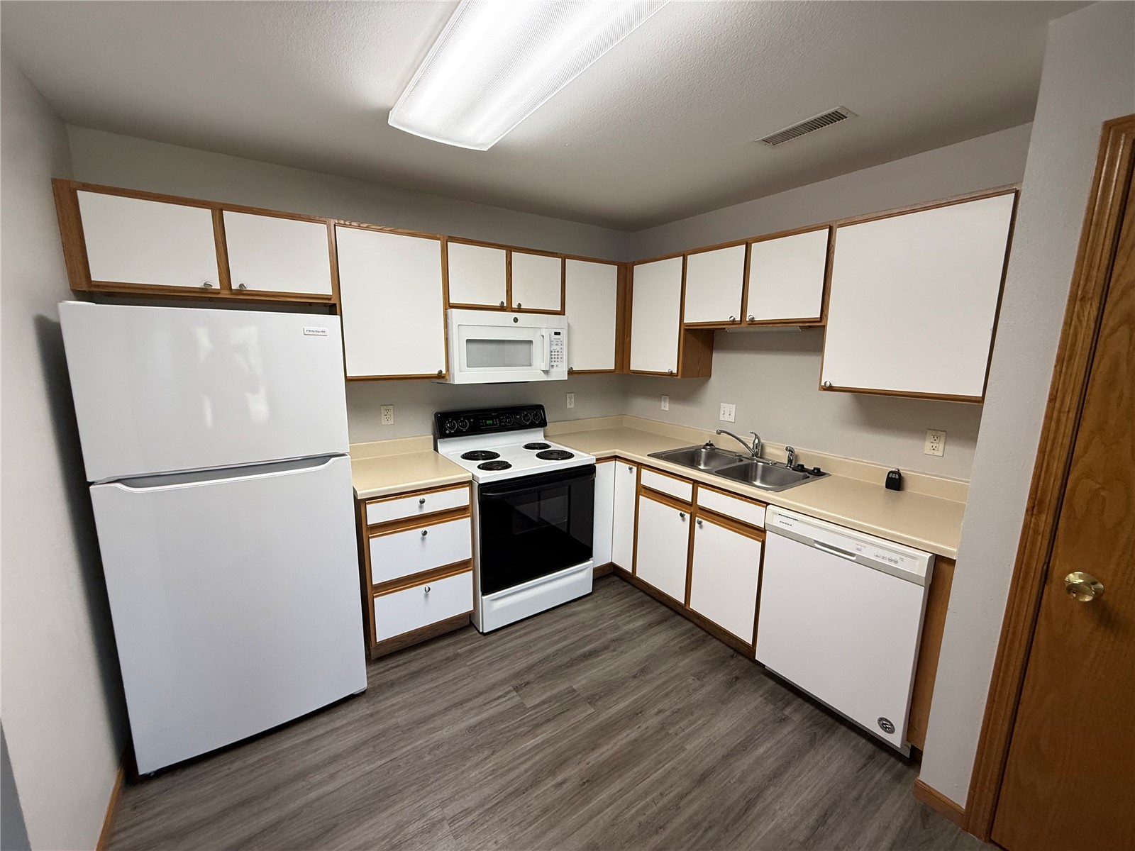 6615 Creekside Drive NE Cedar Rapids IA 52402