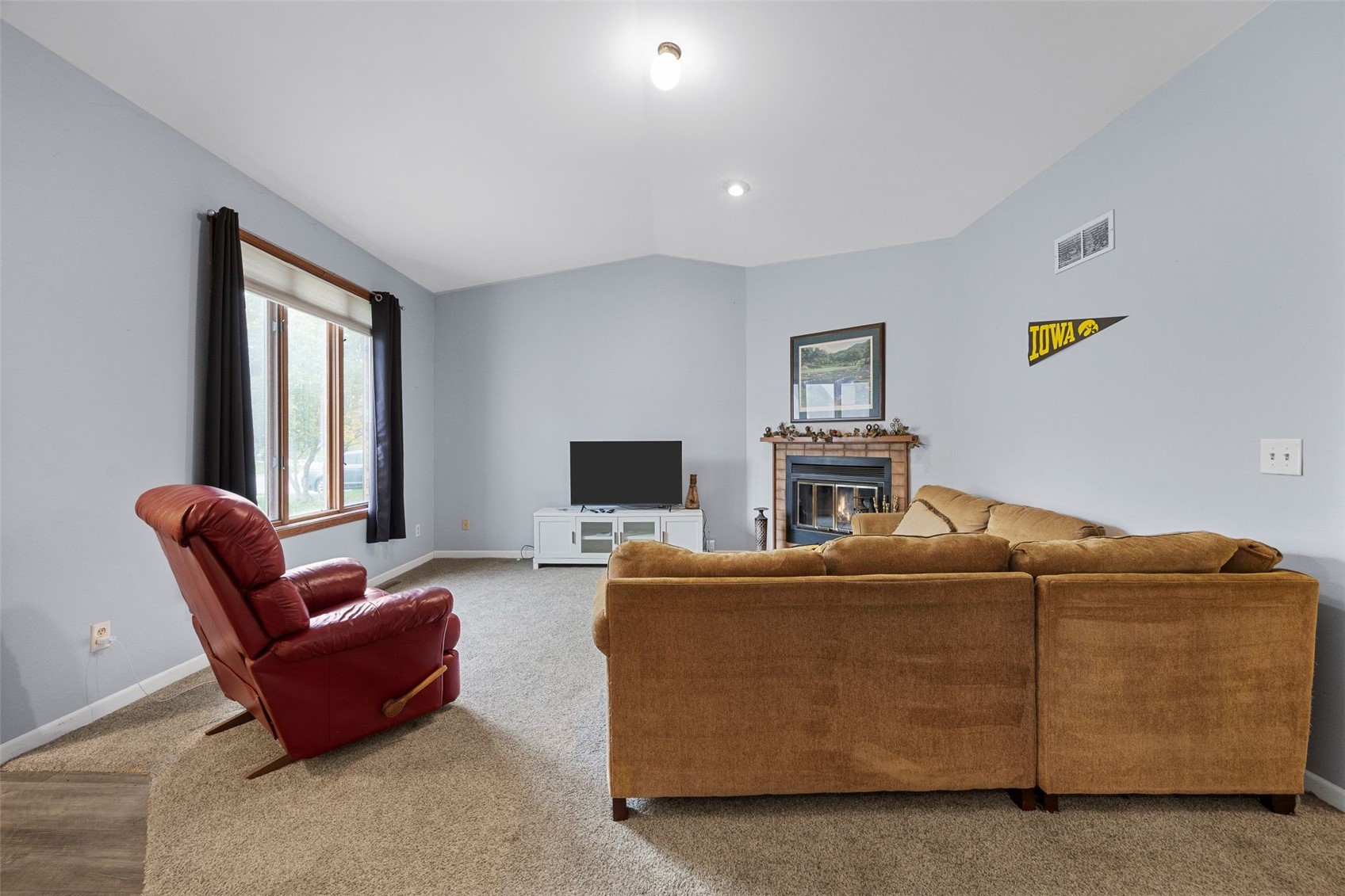 2264 Plaen View Drive Iowa City IA 52246